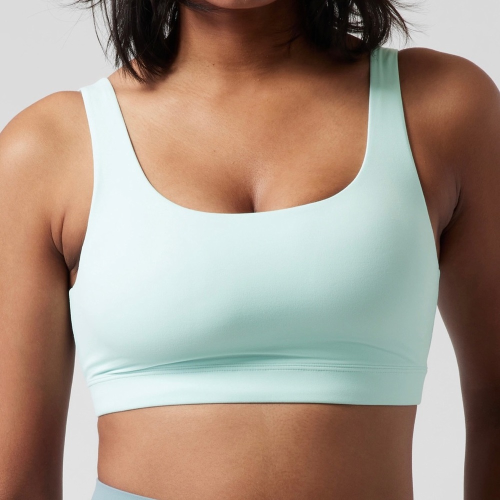 Athleta D-DD Exhale Sports Bra